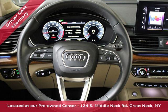 Photo of 2022 Mythos Black Metallic Audi Q5