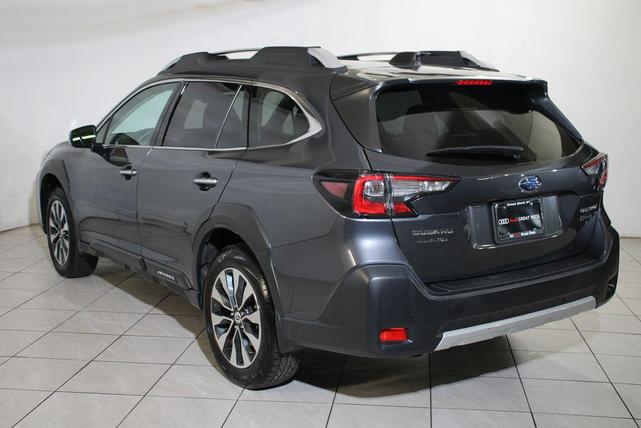 Photo of 2024 Magnetite Gray Metallic Subaru Outback
