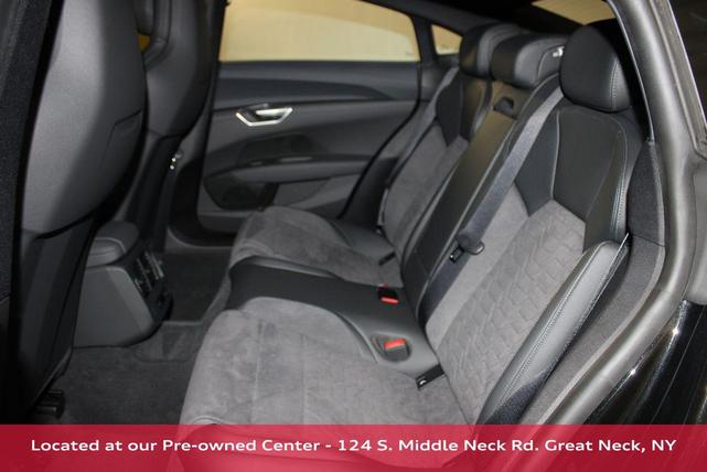 Photo of 2022 Mythos Black Metallic Audi e-tron GT