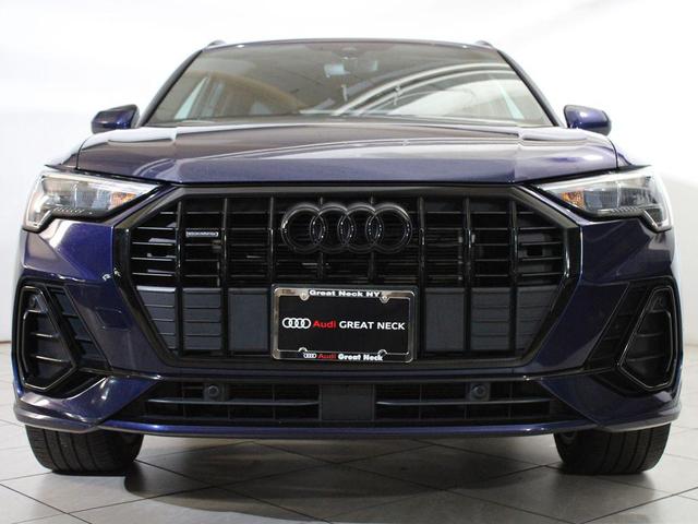 Photo of 2022 Navarra Blue Metallic Audi Q3