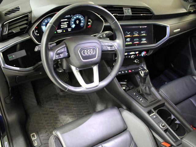 Photo of 2022 Navarra Blue Metallic Audi Q3