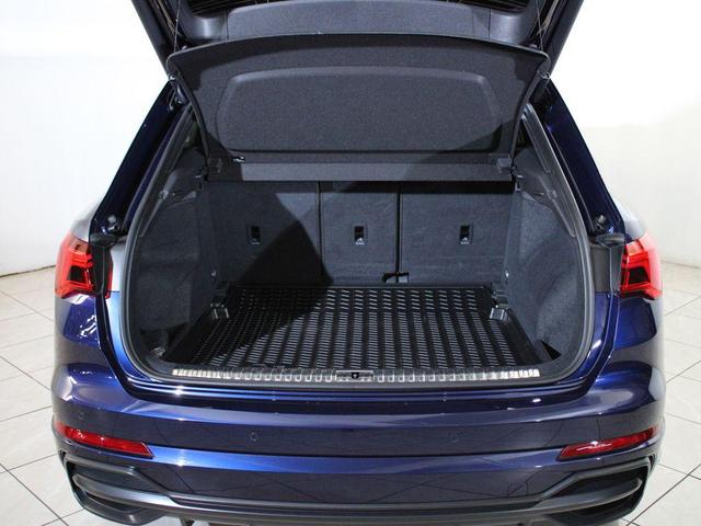 Photo of 2022 Navarra Blue Metallic Audi Q3