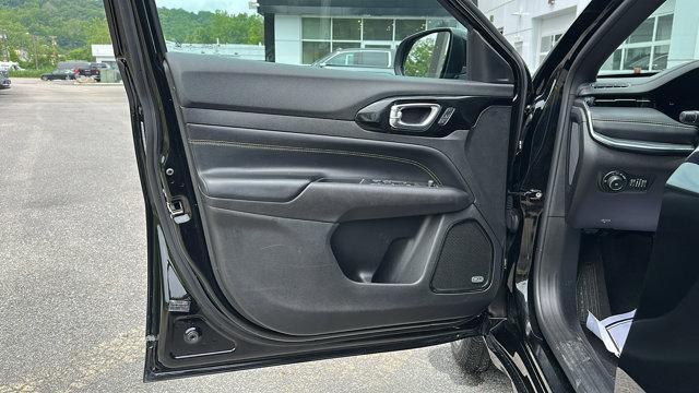 Photo of 2022 Black Jeep Compass