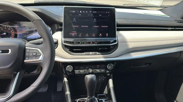 Photo of 2024 Gray Jeep Compass