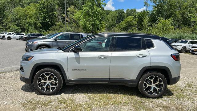 Photo of 2024 Gray Jeep Compass