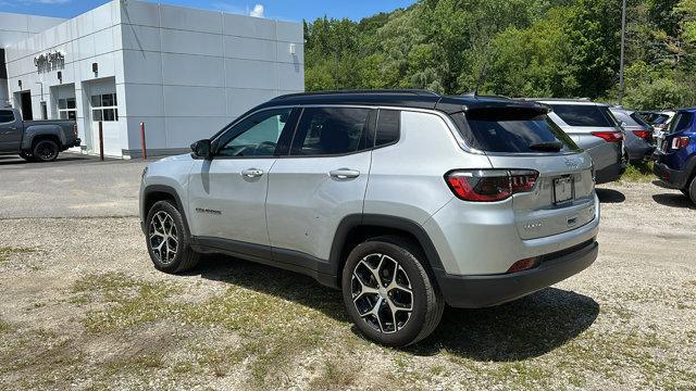 Photo of 2024 Gray Jeep Compass