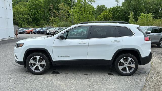 Photo of 2022 White Jeep Cherokee