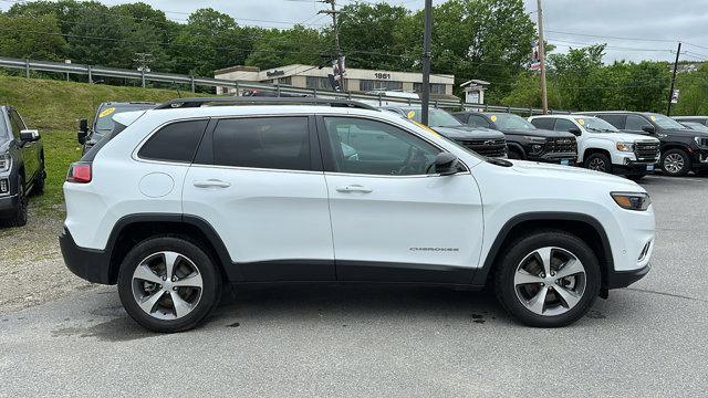 Photo of 2022 White Jeep Cherokee