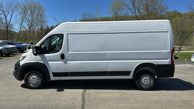 Photo of 2023 White RAM ProMaster 2500