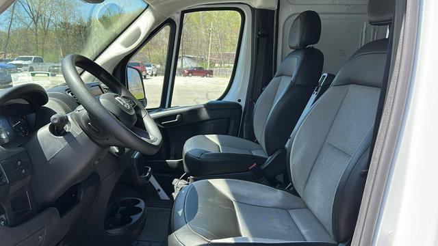 Photo of 2023 White RAM ProMaster 2500