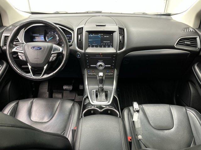 Photo of 2017 Magnetic Metallic Ford Edge