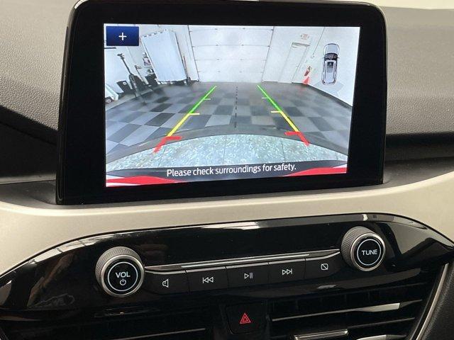 Photo of 2021 Oxford White Ford Escape