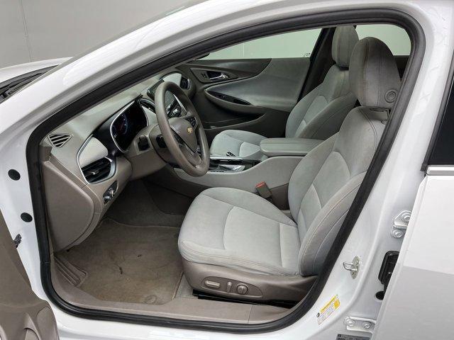 Photo of 2021 Summit White Chevrolet Malibu
