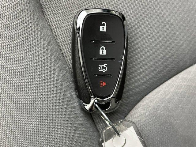 Photo of 2021 Summit White Chevrolet Malibu