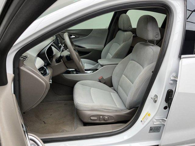 Photo of 2021 Summit White Chevrolet Malibu