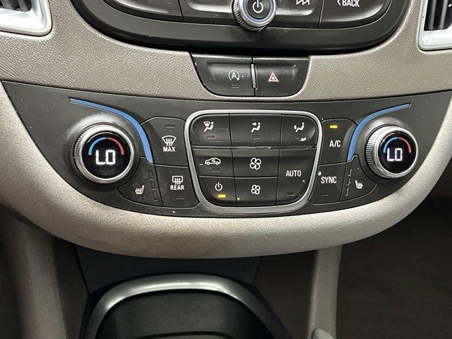 Photo of 2021 Summit White Chevrolet Malibu