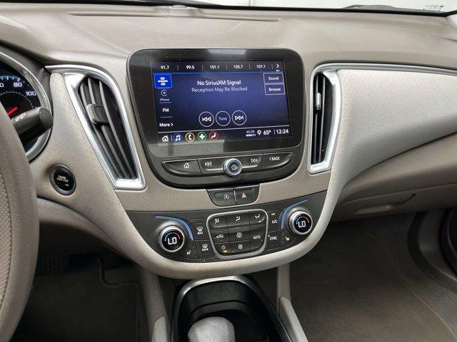 Photo of 2021 Summit White Chevrolet Malibu