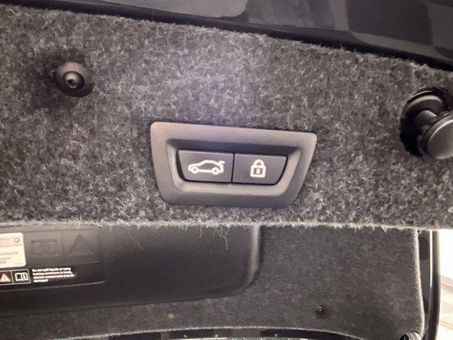 Photo of 2015 Jet Black BMW 528
