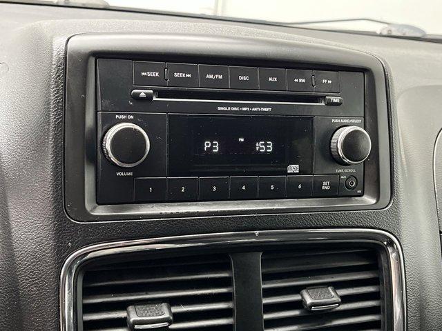Photo of 2016 Brilliant Black Crystal Pearlcoat Dodge Grand Caravan