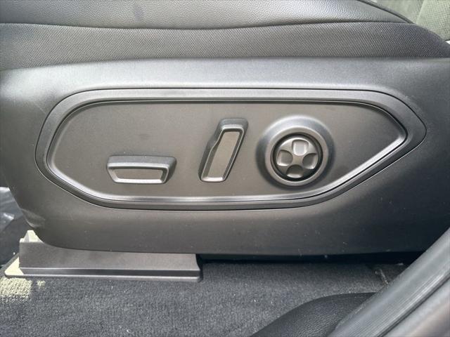 Photo of 2025 Baltic Gray Metallic Clearcoat Jeep Grand Cherokee L