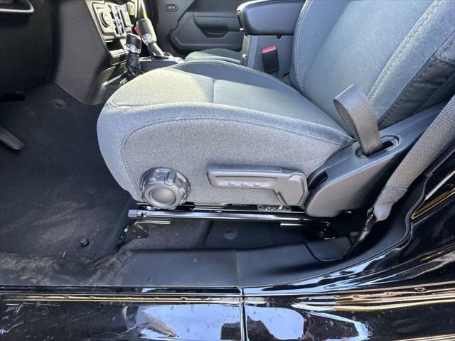 Photo of 2025 Black Clearcoat Jeep Wrangler