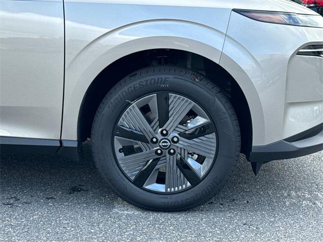 Photo of 2025 Champagne Silver Metallic Nissan Murano