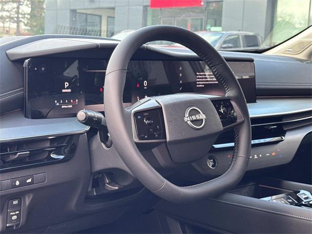 Photo of 2025 Champagne Silver Metallic Nissan Murano
