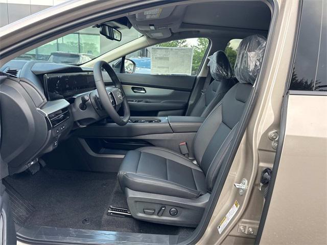 Photo of 2025 Champagne Silver Metallic Nissan Murano