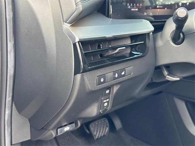 Photo of 2025 Champagne Silver Metallic Nissan Murano