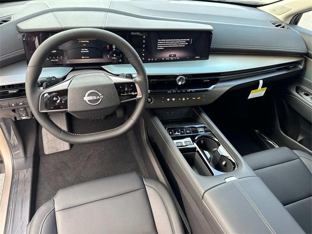 Photo of 2025 Champagne Silver Metallic Nissan Murano