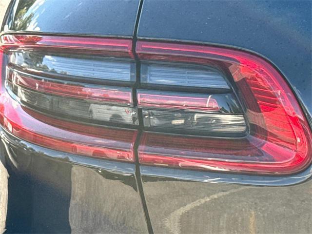 Photo of 2017 Black Porsche Macan
