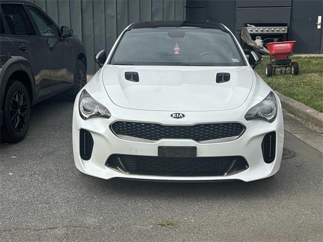 Photo of 2020 Snow White Pearl Kia Stinger