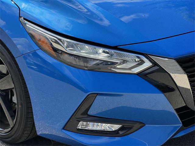 Photo of 2023 Electric Blue Metallic/Super Black Nissan Sentra
