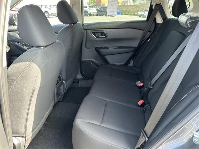 Photo of 2025 Gun Metallic Nissan Rogue