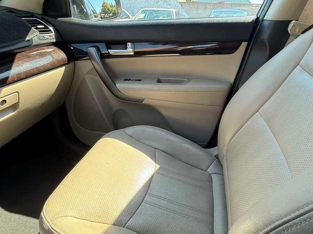 Photo of 2015 Sage Green Kia Sorento