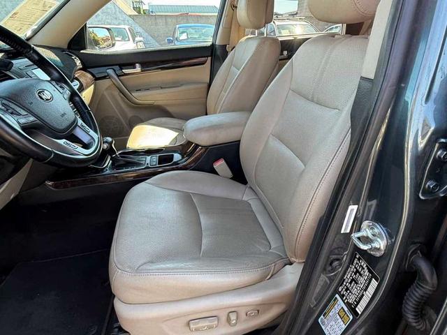 Photo of 2015 Sage Green Kia Sorento