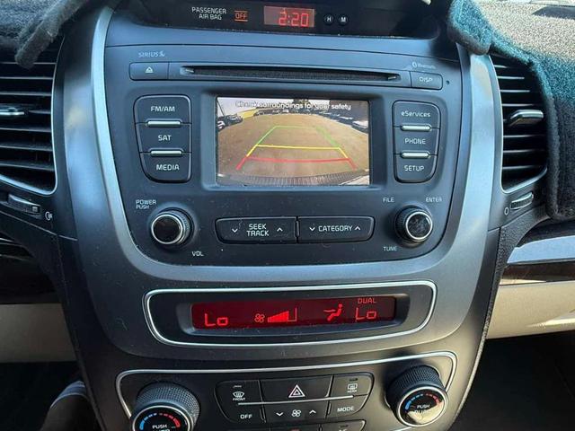 Photo of 2015 Sage Green Kia Sorento