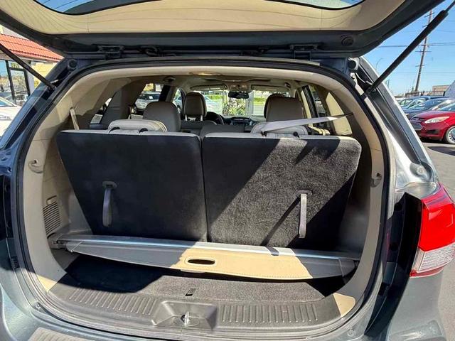 Photo of 2015 Sage Green Kia Sorento