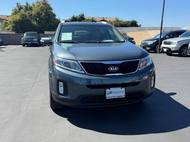 Photo of 2015 Sage Green Kia Sorento