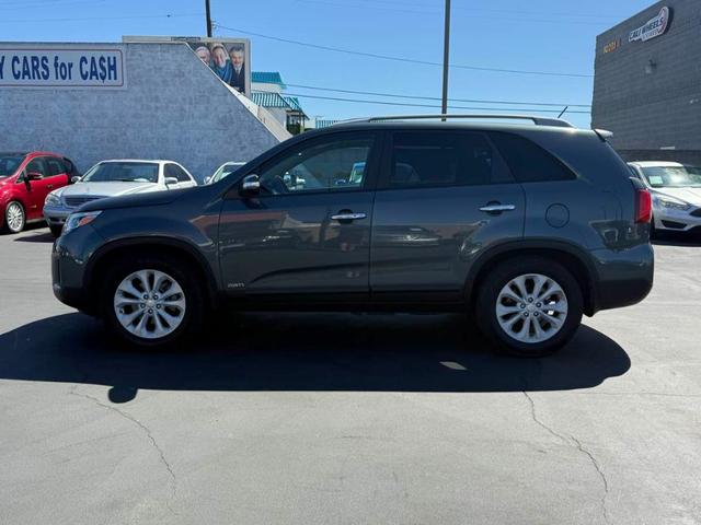 Photo of 2015 Sage Green Kia Sorento