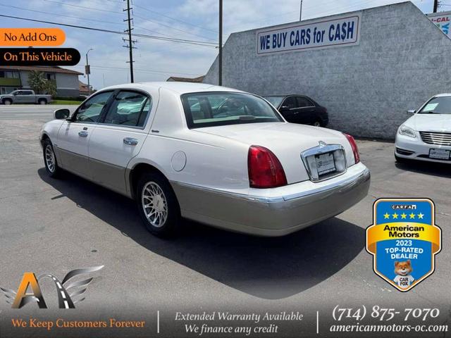 2000 Lincoln Town Car