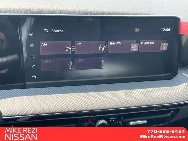 Photo of 2025 White Nissan Kicks