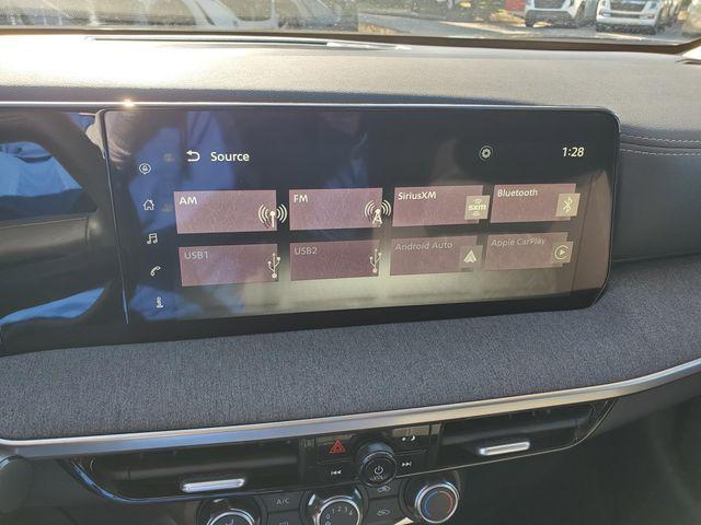 Photo of 2025 Deep Blue Pearl/Gun Metallic Nissan Kicks