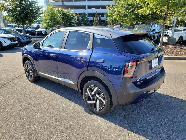 Photo of 2025 Deep Blue Pearl/Gun Metallic Nissan Kicks