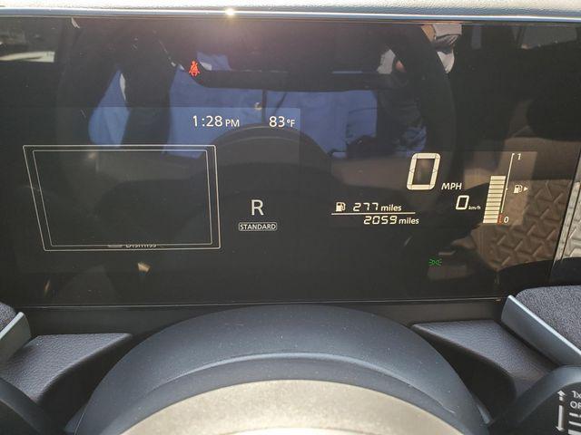 Photo of 2025 Deep Blue Pearl/Gun Metallic Nissan Kicks