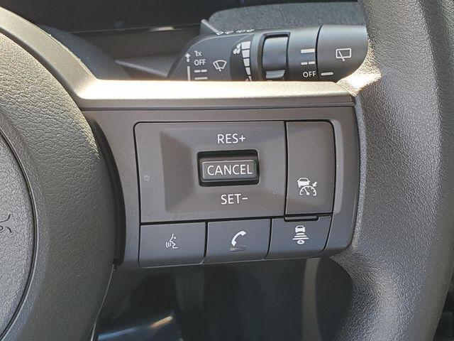 Photo of 2025 Deep Blue Pearl/Gun Metallic Nissan Kicks