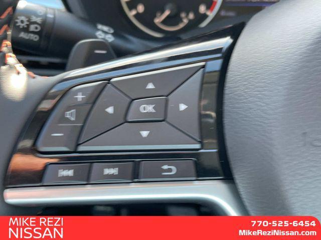 Photo of 2025 White Pearl Nissan Altima