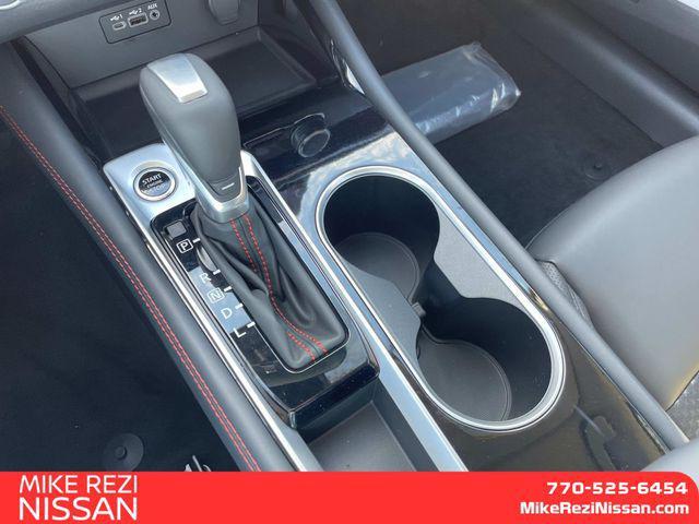 Photo of 2025 White Pearl Nissan Altima