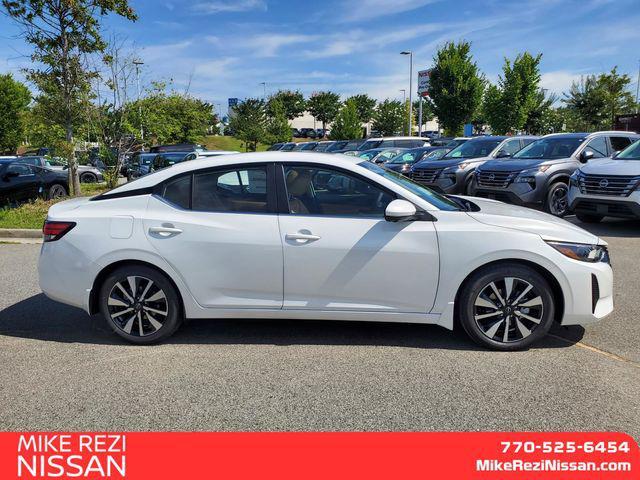 Photo of 2025 Aspen White Nissan Sentra