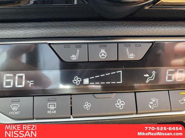 Photo of 2025 Aspen White Nissan Sentra
